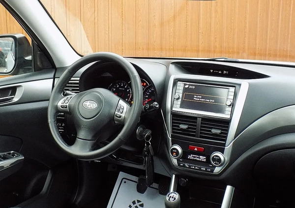 Subaru Forester cena 34900 przebieg: 252000, rok produkcji 2011 z Przysucha małe 497